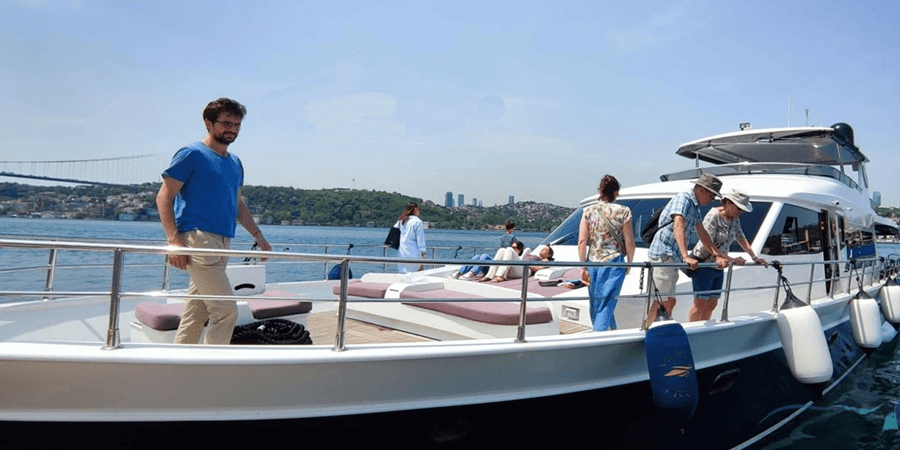 Bosphorus Cruise in The Morning - Discover Istanbul's Beauty