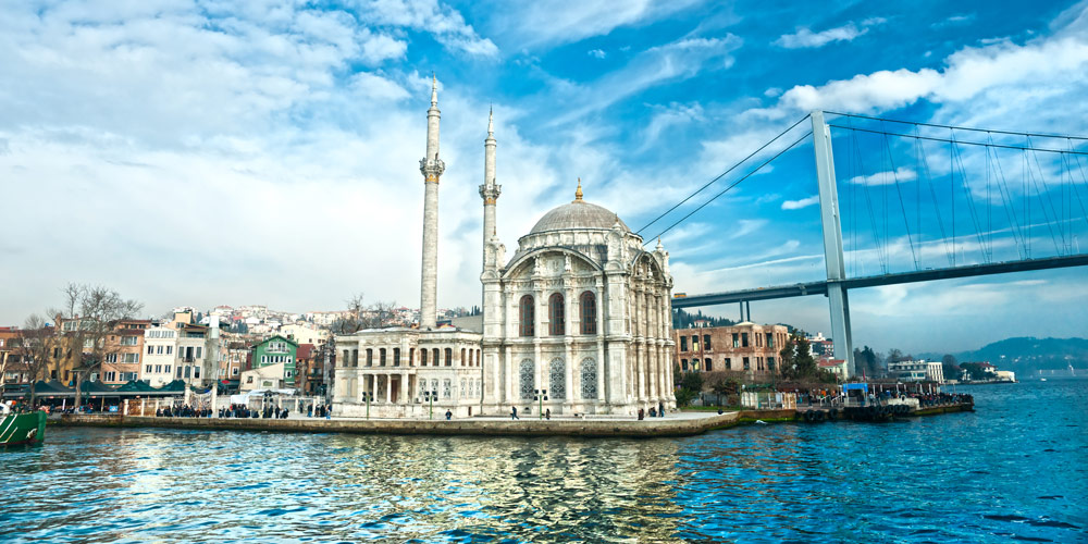 private bosphorus cruise tour with lunch and tour guide on yacht