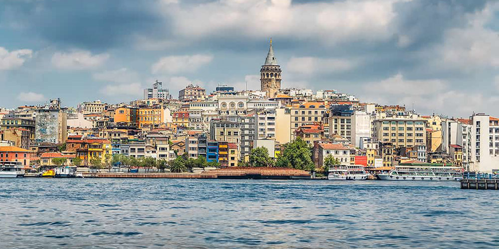 private bosphorus cruise tour with lunch and tour guide on yacht