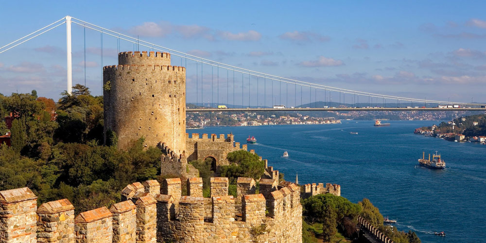 private bosphorus cruise tour with lunch and tour guide on yacht