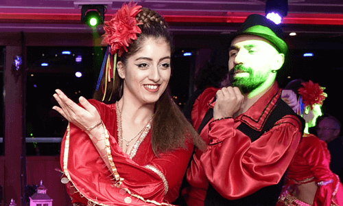 bosphorus dinner cruise and Turkish night shows
